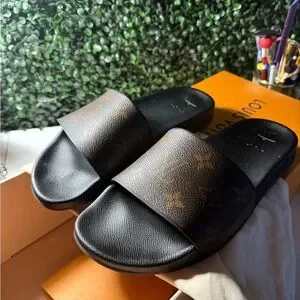Louis Vuitton waterfront mule (mens) Sleek Slide Design Louis Vuitton LV Waterfront Mule Marine | 10 Hills Studio main image 2